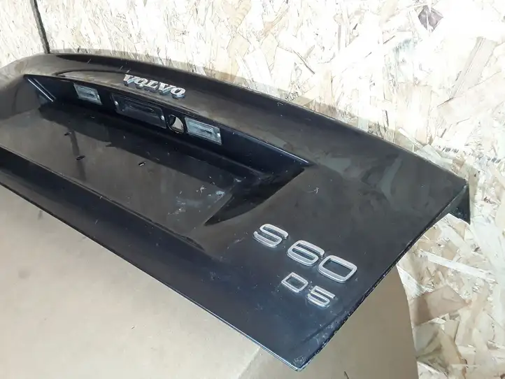 Volvo S60 (2000 - 2004) Подсветка номера — фото 2