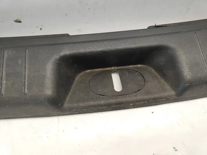 Hyundai Santa Fe (2005 - 2009) 857752B000 Скоба замка крышки багажника — фото 3