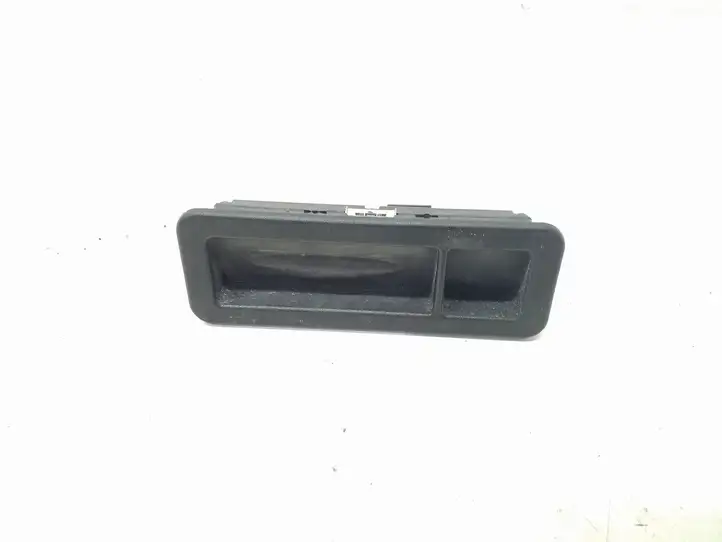 Jeep Cherokee (2013 - 2017) 94100383002 Ручка крышки багажника — фото 1