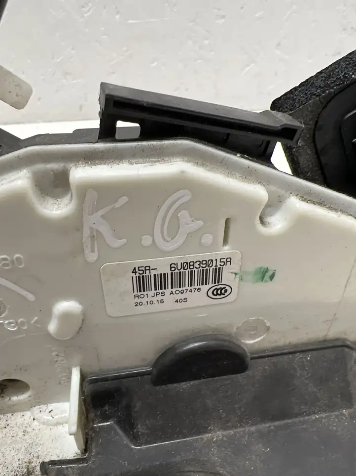 Skoda Fabia Mk3 (NJ) (2015 - 2021) 6V0839015A Замок задней двери — фото 2