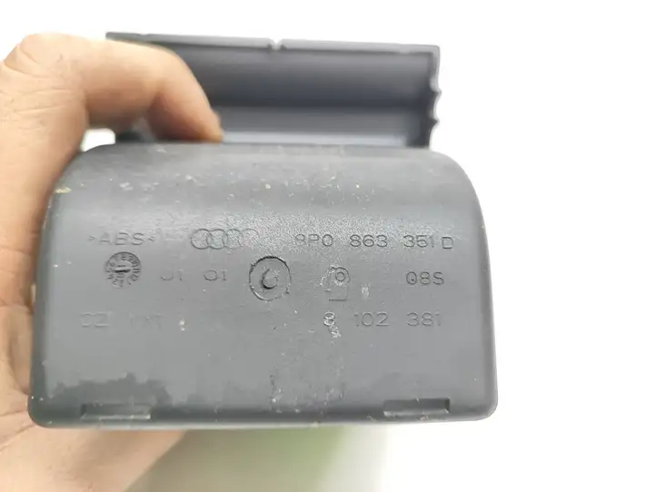 Audi A3/S3 8P (2008 - 2013) 8P0863351D Вещевой ящик — фото 3