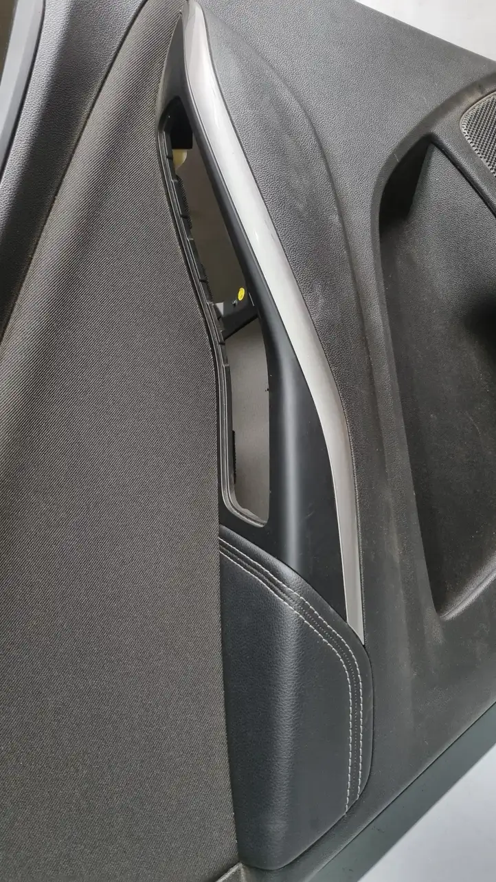 Opel Grandland X (2017 - ) YP000971YX Обшивка задней двери — фото 4