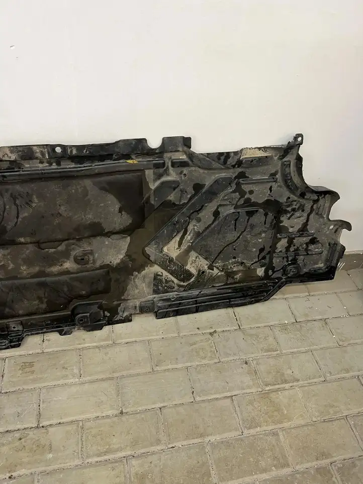 Mercedes-Benz E W238 (2017 - ) A238680010 Боковая защита днища — фото 2