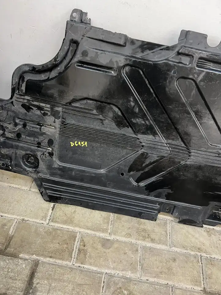 Mercedes-Benz E W238 (2017 - ) A238680010 Боковая защита днища — фото 6
