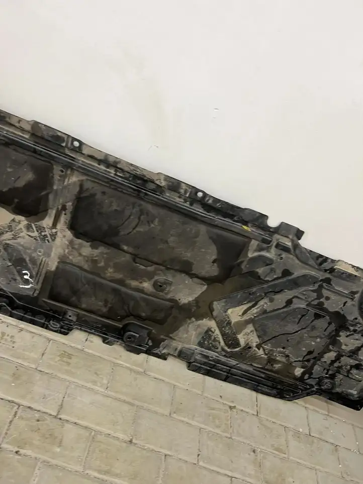 Mercedes-Benz E W238 (2017 - ) A238680010 Боковая защита днища — фото 12