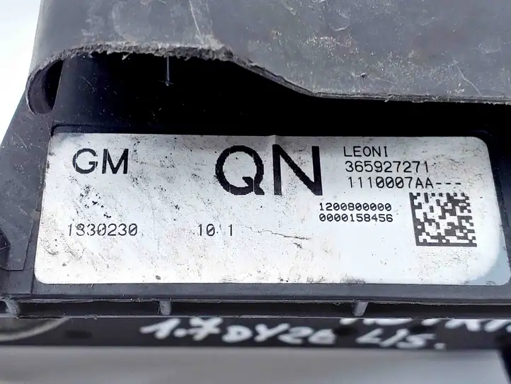 Opel Astra J (2009 - 2012) 365927271 Плюсовой провод аккумулятора — фото 4