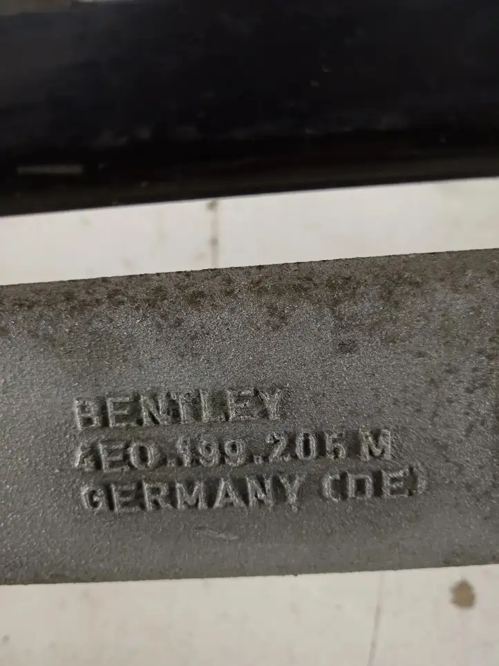 Bentley Continental (2003 - 2017) 4E0199205 Прочие детали днища — фото 5