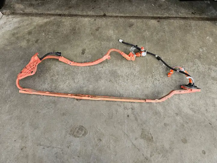 Lexus UX 300e (2020 - )  821H1 Другой проводник