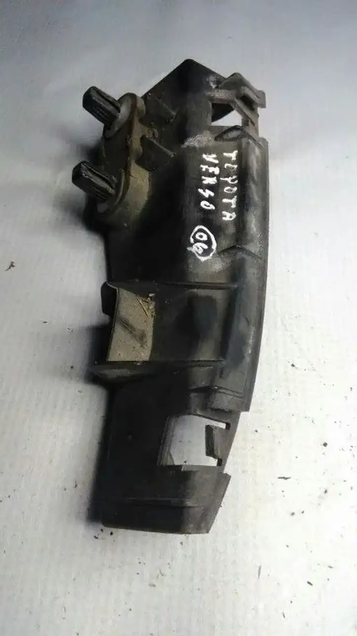 Toyota Avensis Verso (2004 - 2009) 52562OFO10 Кронштейн заднего бампера — фото 1
