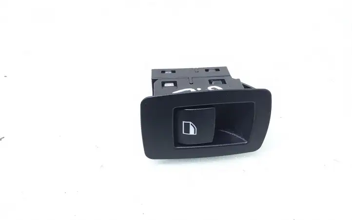 BMW 1 F20 F21 (2011 - 2019) 9208106 Блок кнопок стеклоподъемников — фото 1