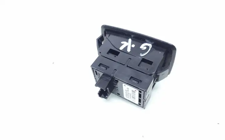 BMW 1 F20 F21 (2011 - 2019) 9208106 Блок кнопок стеклоподъемников — фото 2