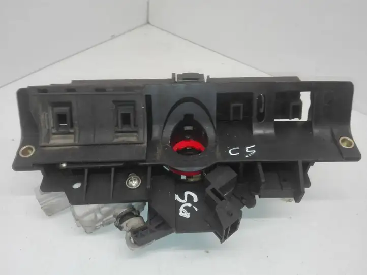 Audi A6 S6 C5 4B (1997 - 2001) 4B0827565H Замок крышки багажника — фото 1