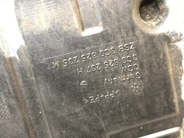Volkswagen PASSAT B6 (2005 - 2010) 3C0825237H Защита двигателя — фото 2