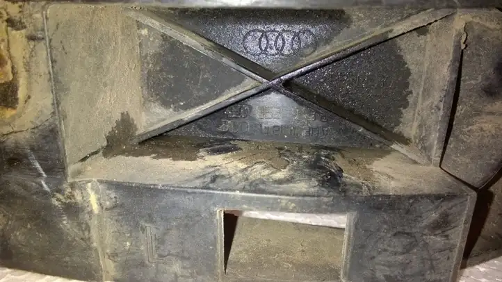 Audi A8 S8 D3 4E (2002 - 2005) 4E0853913C Кронштейн заднего бампера — фото 3