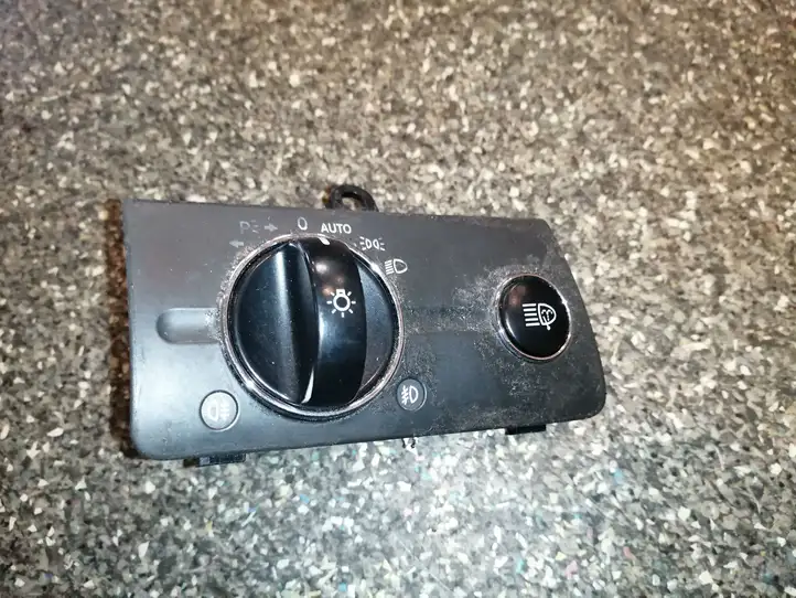 Mercedes-Benz E W211 (2002 - 2009) 2115450104 Включатель фонарей — фото 1