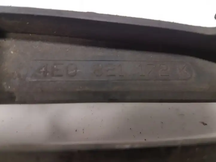 Audi A8 S8 D3 4E (2002 - 2005) 8E0821172K Решетка в крыле — фото 2