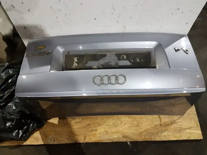 Audi A4 (2000 - 2006)   Задняя крышка (багажника)