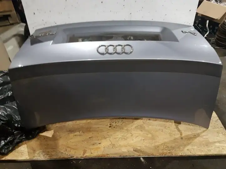 Audi A4 (2000 - 2006)   Задняя крышка (багажника)