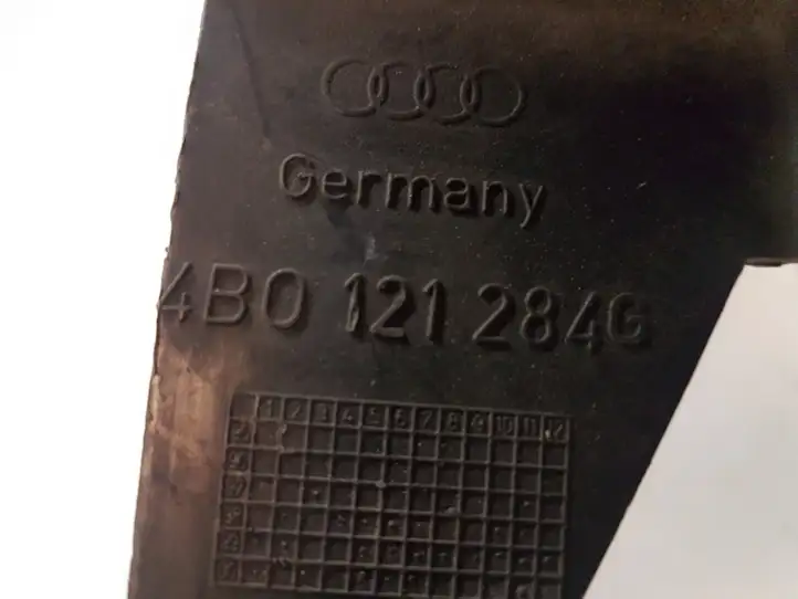 Audi A6 S6 C5 4B (2001 - 2004) 4B0121284G Дефлектор воздуха — фото 2