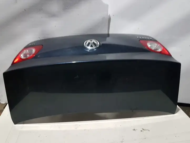 Volkswagen PASSAT B6 (2005 - 2010) Крышка багажника — фото 3