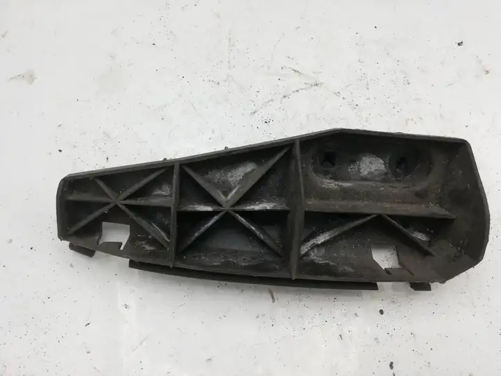 Toyota Corolla Verso E121 (2001 - 2004) 52562 Кронштейн заднего бампера — фото 1