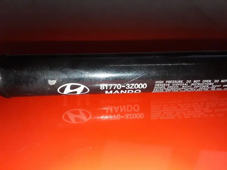 Hyundai i40 (2011 - ) 817703Z000 Амортизатор крышки багажника — фото 3