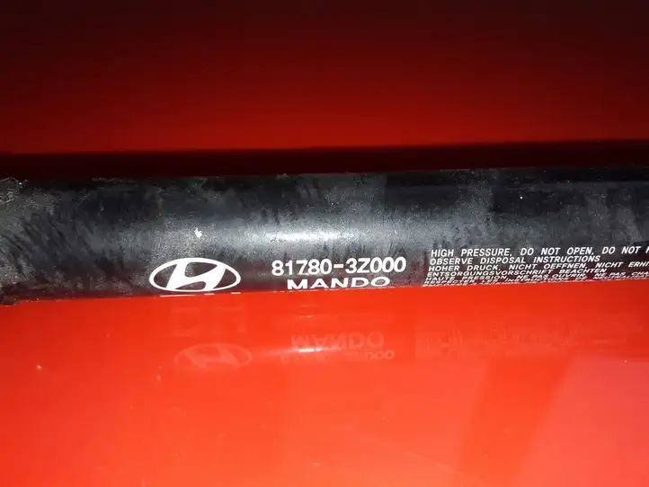 Hyundai i40 (2011 - ) 817803Z000 Амортизатор крышки багажника — фото 3
