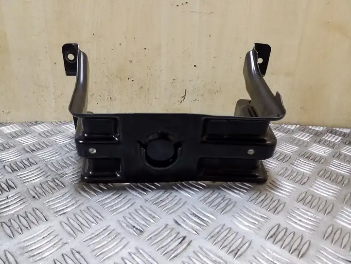 Audi A4 S4 B8 8K (2007 - 2011) 8K0802715A Кронштейн запасного колеса — фото 2