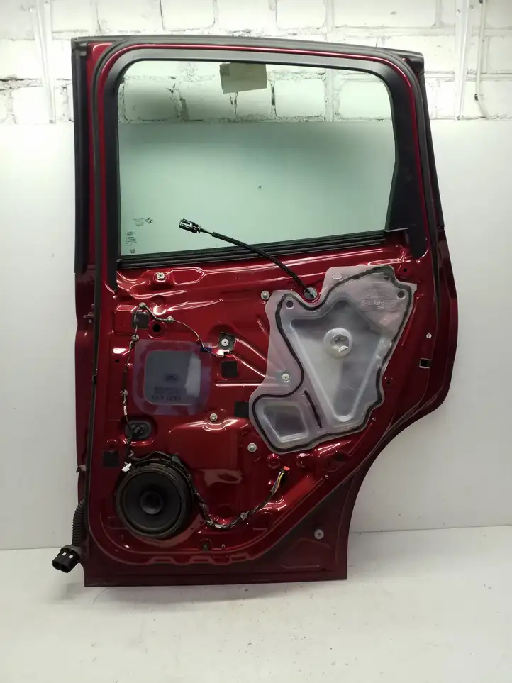 Ford C-MAX II (2010 - 2015) Задняя дверь — фото 6