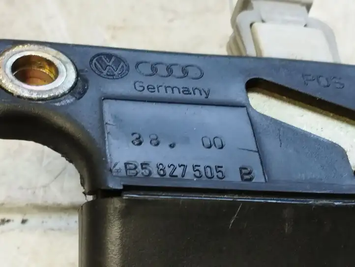 Audi A6 S6 C5 4B (1997 - 2001) 4B5827505B Замок крышки багажника — фото 2