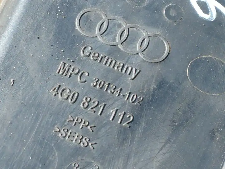 Audi A6 C7 (2011 - 2014) 4G0821112 Накладка крыла — фото 2