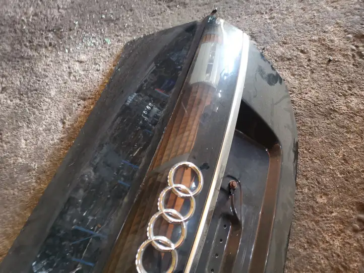 Audi A6 S6 C6 4F (2004 - 2008) Крышка багажника — фото 4