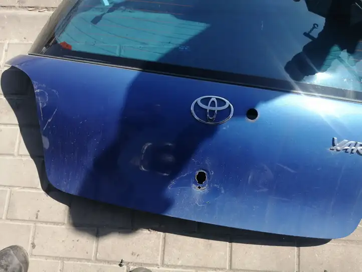Toyota Yaris (1999 - 2003) Крышка багажника — фото 2