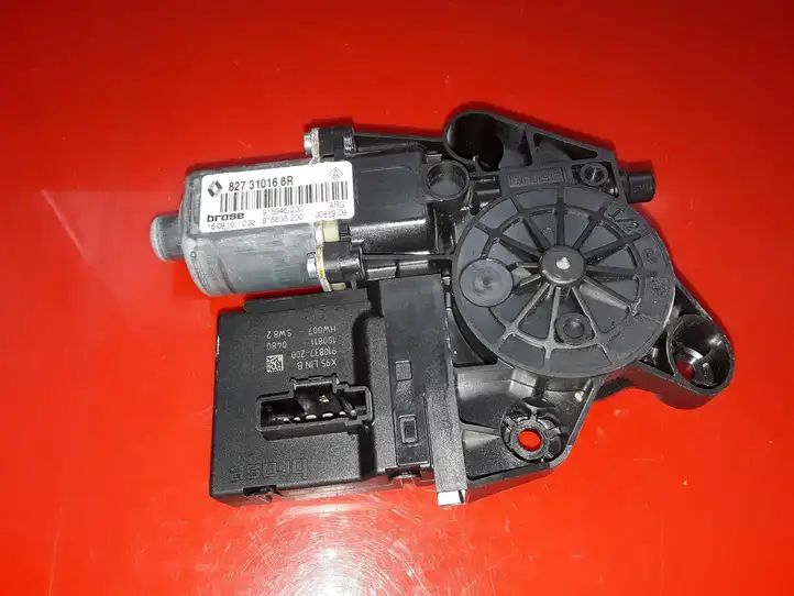 Renault Scenic III - Grand scenic III (2009 - 2016) 827310166R Стеклоподъемник задней двери — фото 1