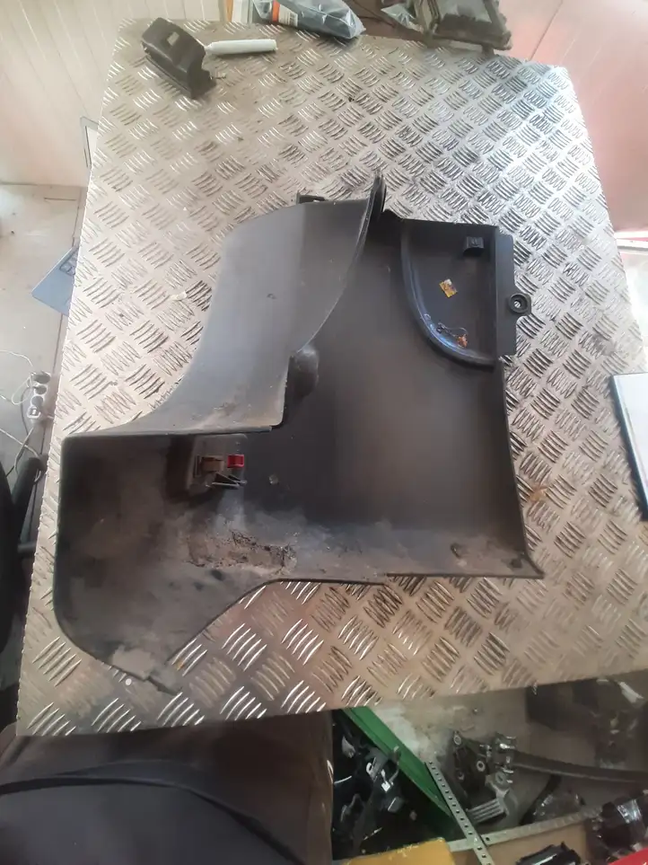 Renault Master III (2010 - )  851210001R Угловая часть заднего бампера