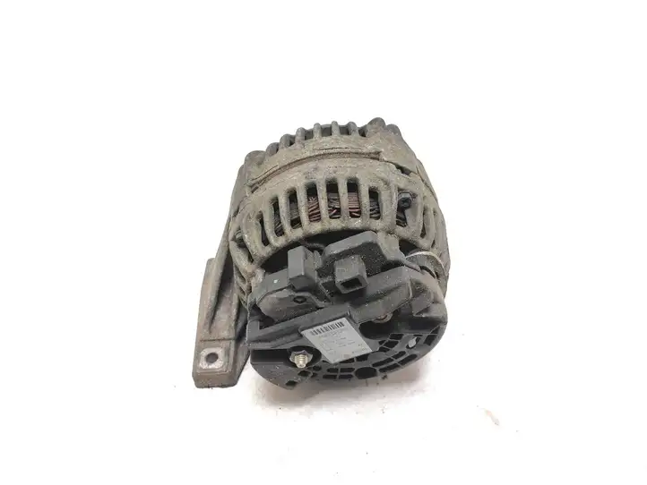 Volvo XC70 (2004 - 2007) 30667787 Генератор — фото 1