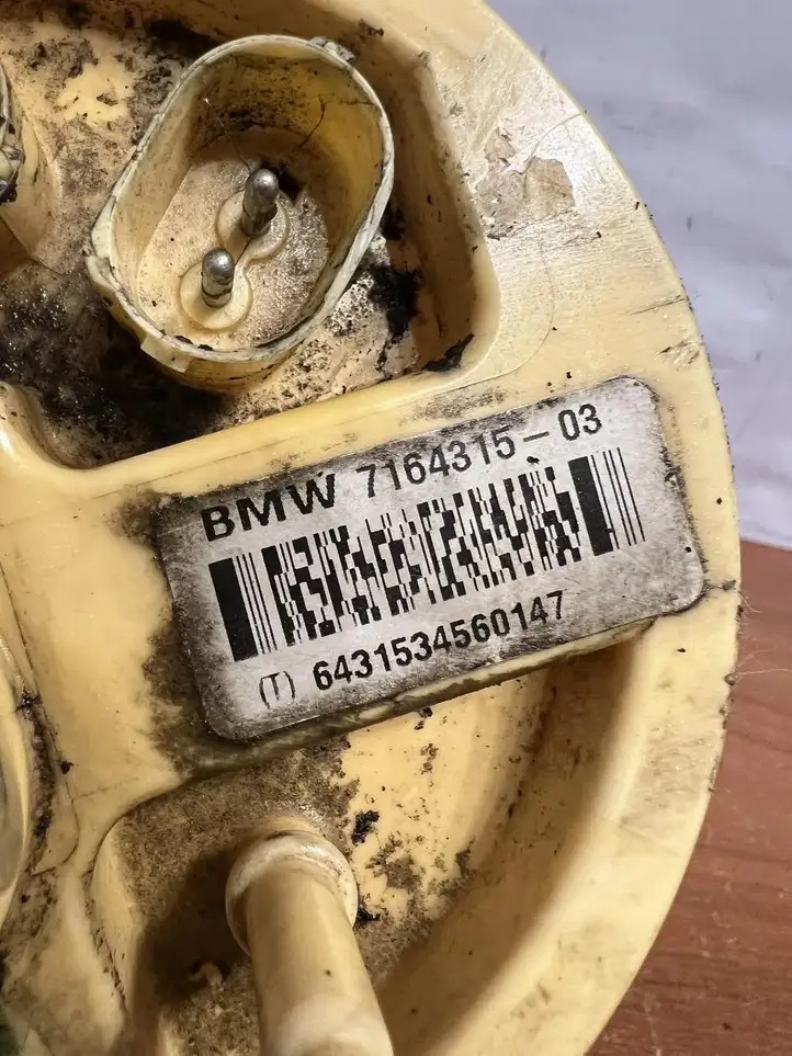 BMW X5 E70 (2006 - 2013) 7164315 Топливный насос — фото 7
