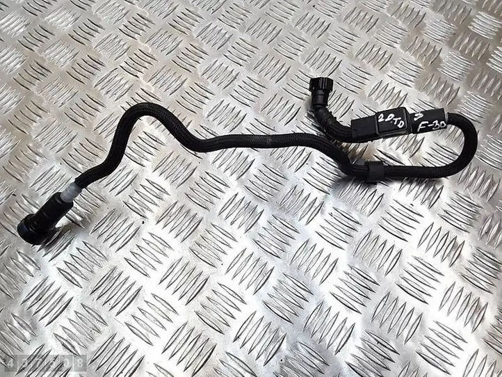BMW 3 F30 F35 F31 (2012 - 2018) 857330501 Трубки и шланги — фото 1