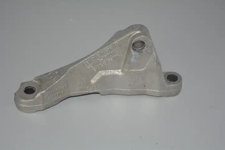 BMW 1 F20 F21 (2011 - 2019) 7810698 Кронштейн топливного насоса — фото 1