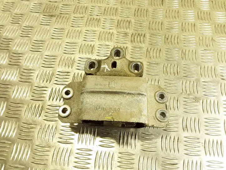 Volkswagen Touran I (2003 - 2010) 1K0199555Q Опора двигателя — фото 1