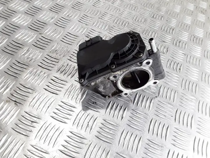 Mazda 5 (2005 - 2010) RF7J136B0C Дроссельная заслонка — фото 2