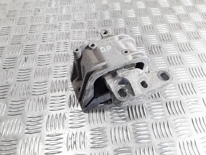 Audi A4 S4 B7 8E 8H (2004 - 2009) 1K0199262M Опора двигателя — фото 1