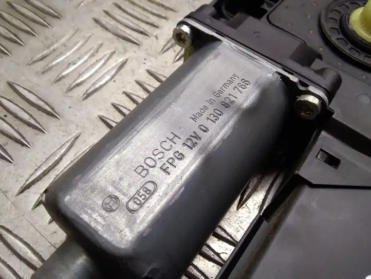 Audi A4 S4 B7 8E 8H (2004 - 2009) 8E0959802A Стеклоподъемник задней двери — фото 3