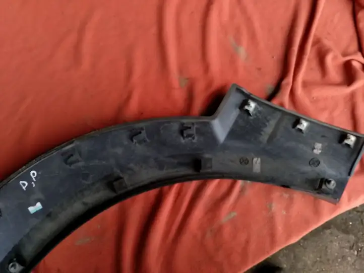 Kia Sorento (2002 - 2006)  877213E001 Отделка крыла (молдинги)