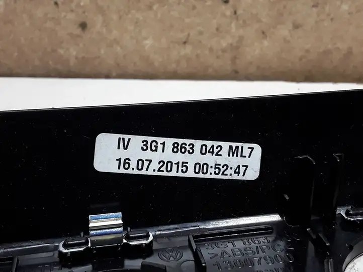 Volkswagen PASSAT B8 (2015 - ) 3G1863042 Отделка блока климат-контроля — фото 3