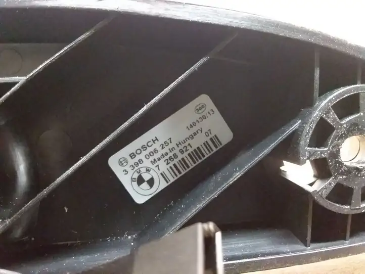 BMW 3 F30 F35 F31 (2012 - 2018) 9288321 Выдвижная ручка стекла багажника — фото 2