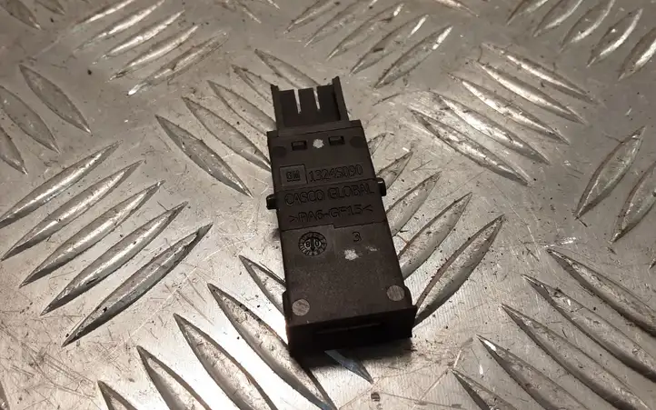 Opel Insignia A (2008 - 2017) 13245090 Кронштейн заднего бампера — фото 3