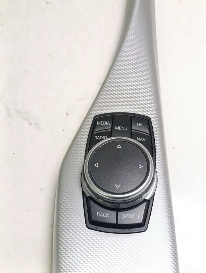 BMW i3 (2013 - ) 6582935072302 Контроллер мультимедийной системы — фото 4