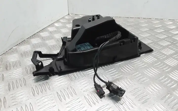 BMW 5 F10 F11 (2009 - 2016) 51169206731 Блок GSM — фото 3