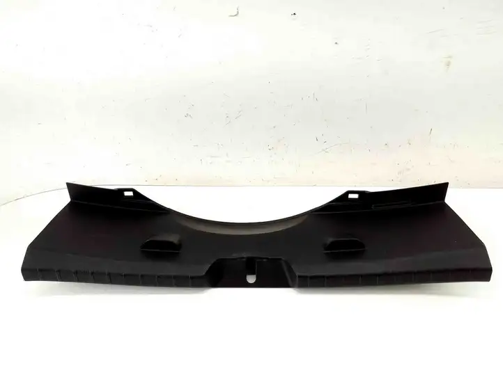 Toyota Yaris (2012 - 2014) EK1694 Отделка порога багажника — фото 1